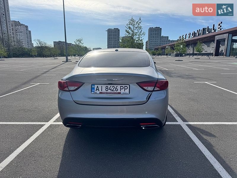 Седан Chrysler 200 2017 в Киеве