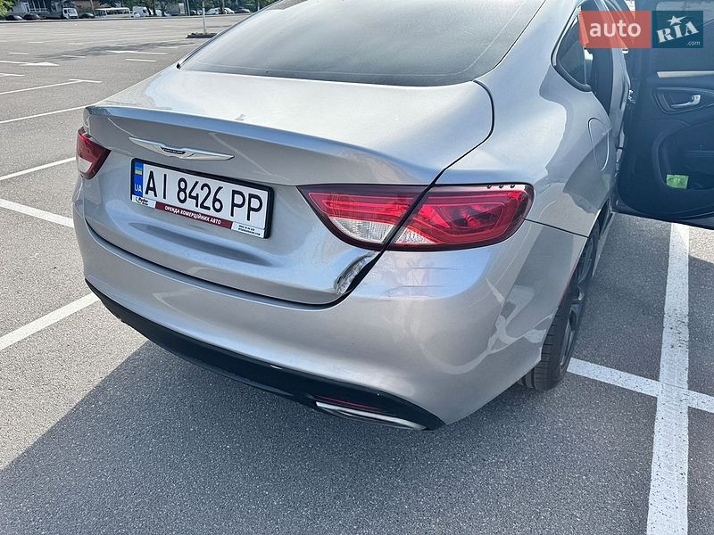 Седан Chrysler 200 2017 в Киеве
