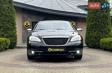 Седан Chrysler 200 2013 в Львове
