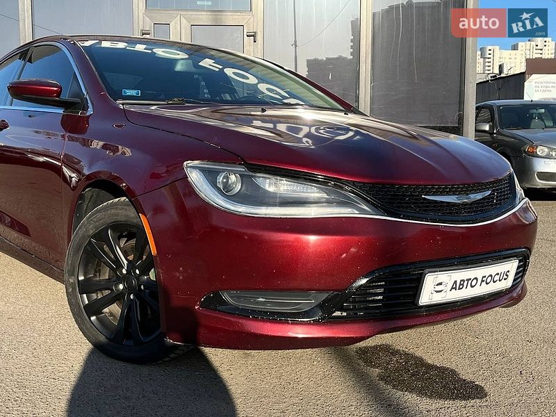 Седан Chrysler 200 2015 в Киеве