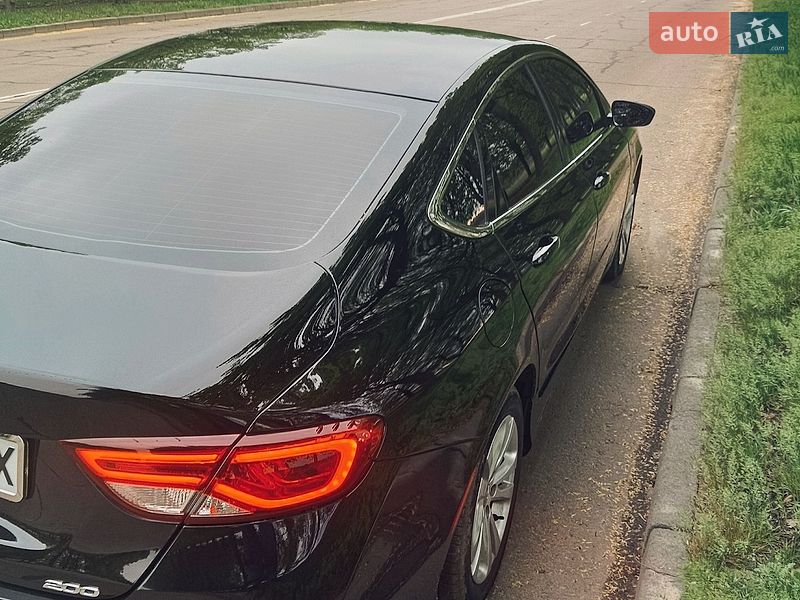 Седан Chrysler 200 2015 в Сумах