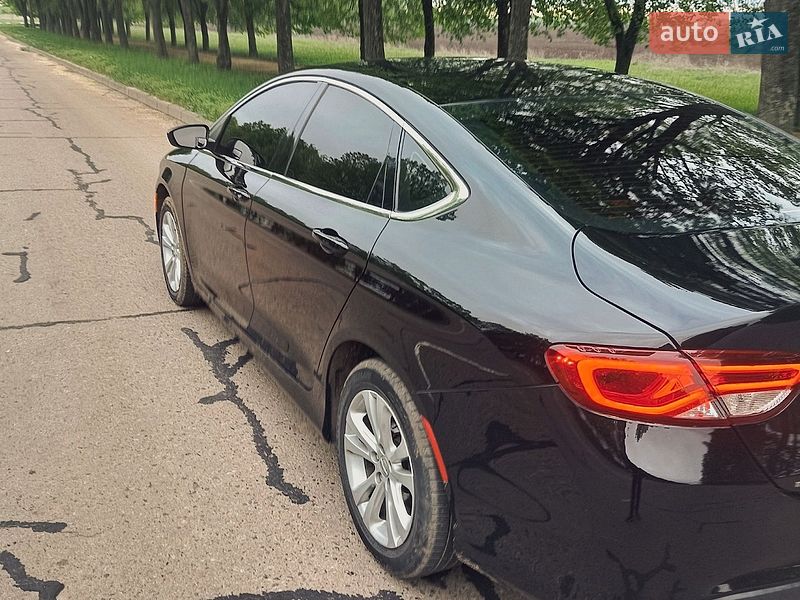Седан Chrysler 200 2015 в Сумах