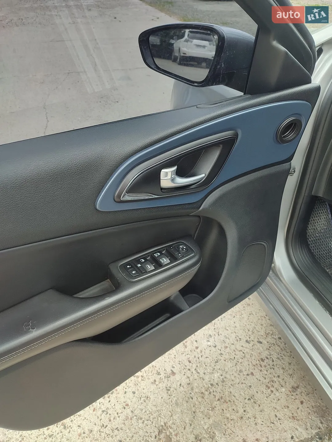 2015 Chrysler 200 - мініатюра 8