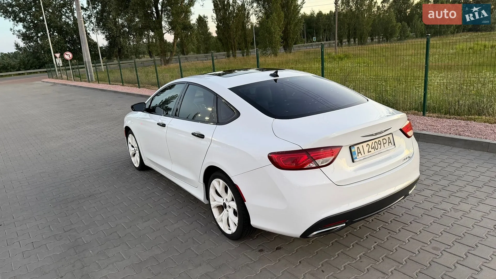 2015 Chrysler 200 - мініатюра 16