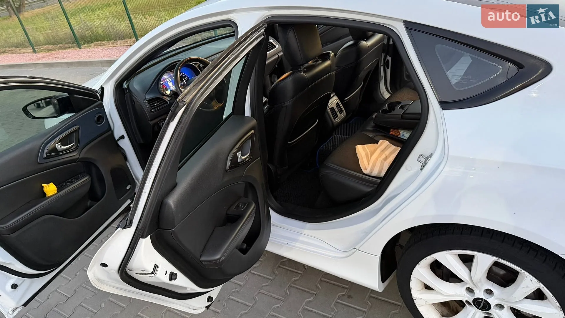 2015 Chrysler 200 - мініатюра 20