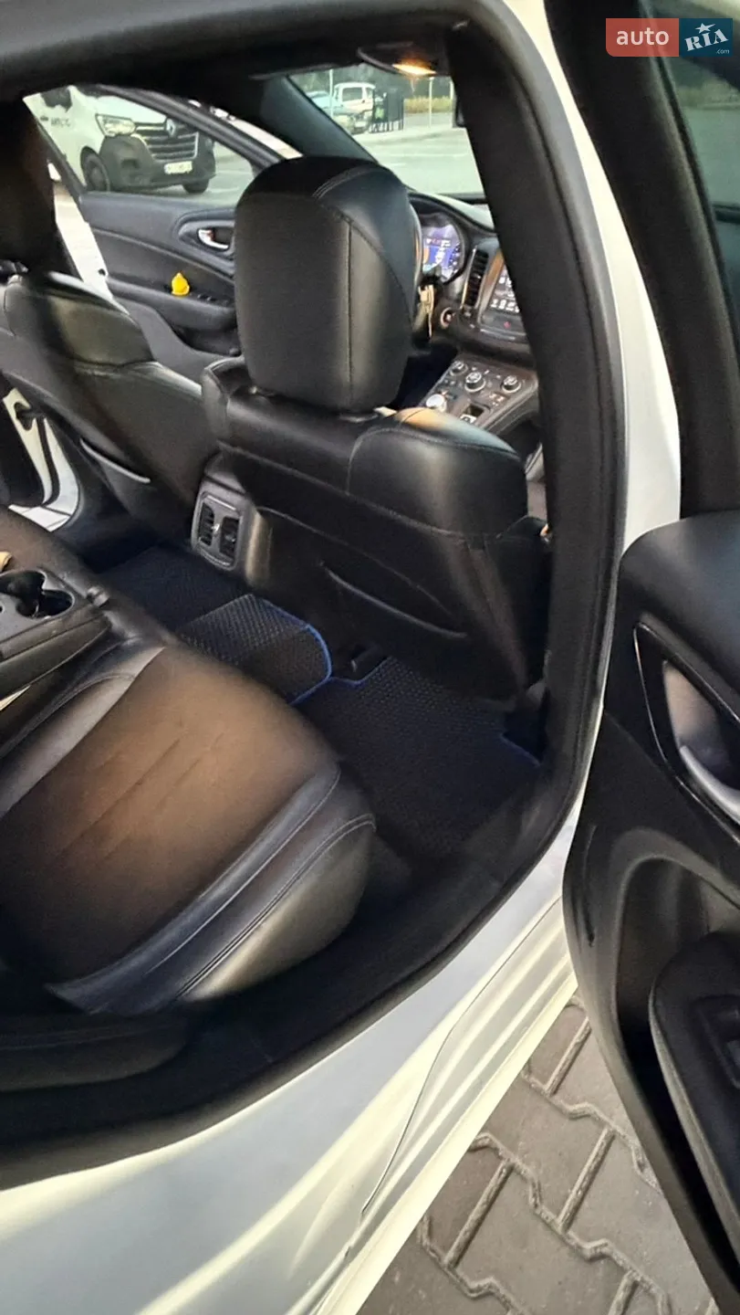 2015 Chrysler 200 - мініатюра 29