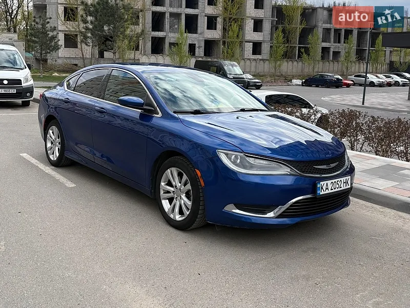 Chrysler 200