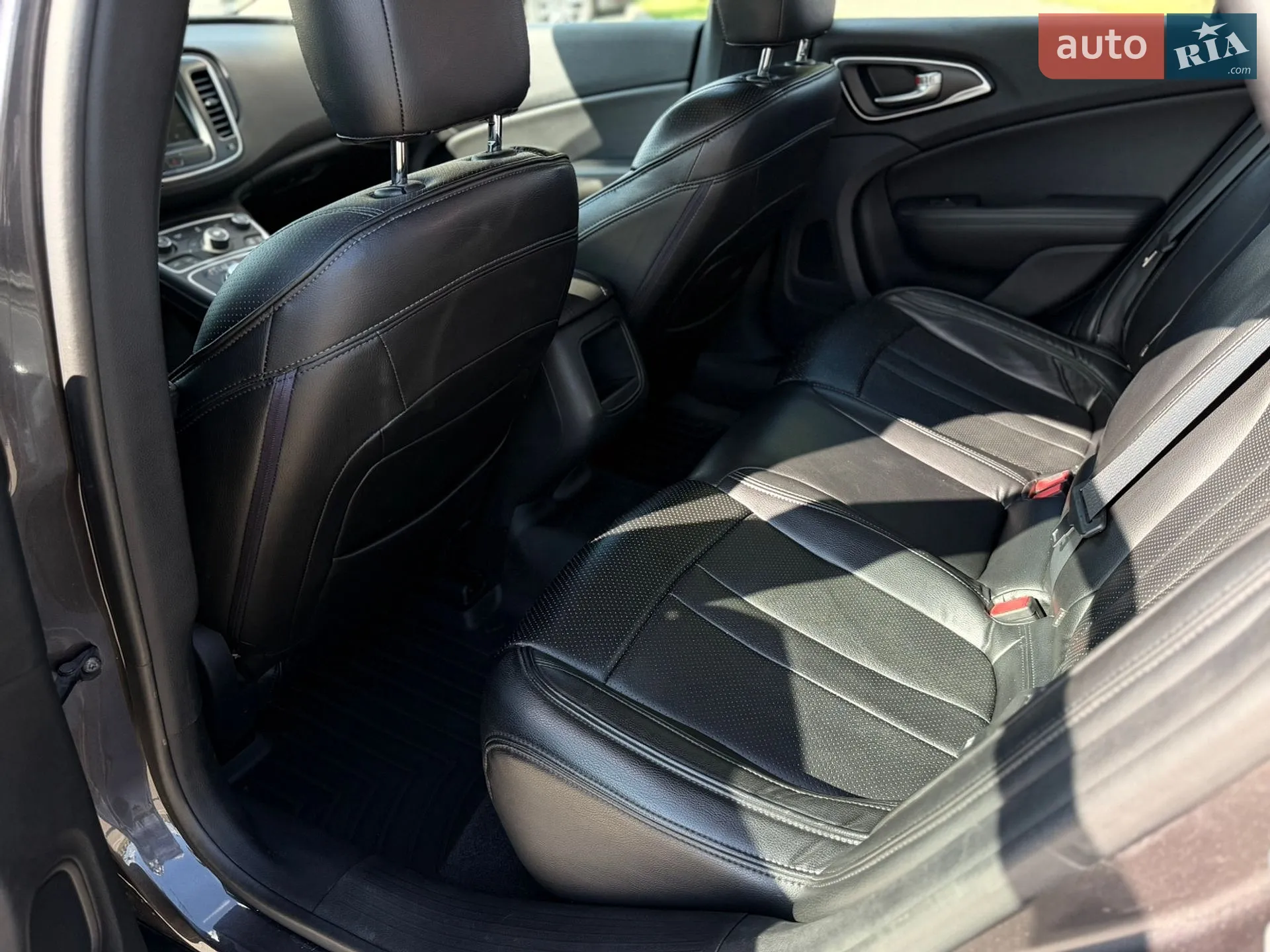 2015 Chrysler 200 - мініатюра 29