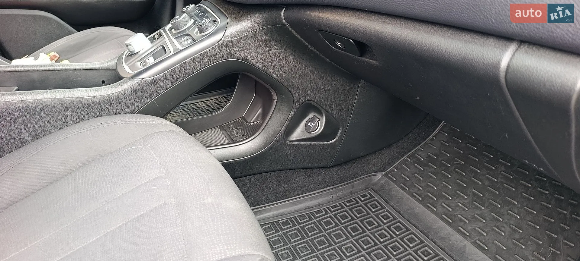 2014 Chrysler 200 - мініатюра 23