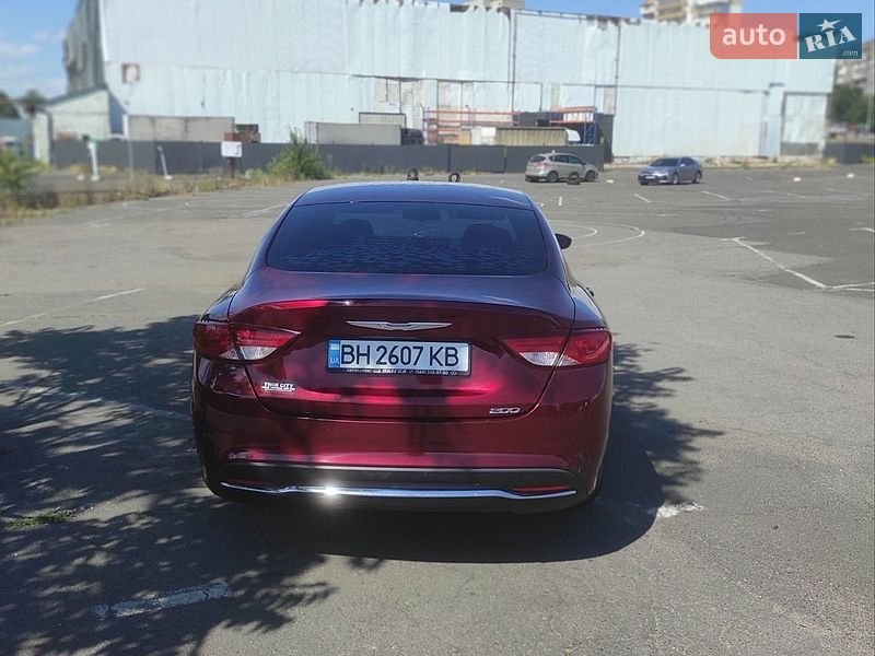 Седан Chrysler 200 2015 в Одесі