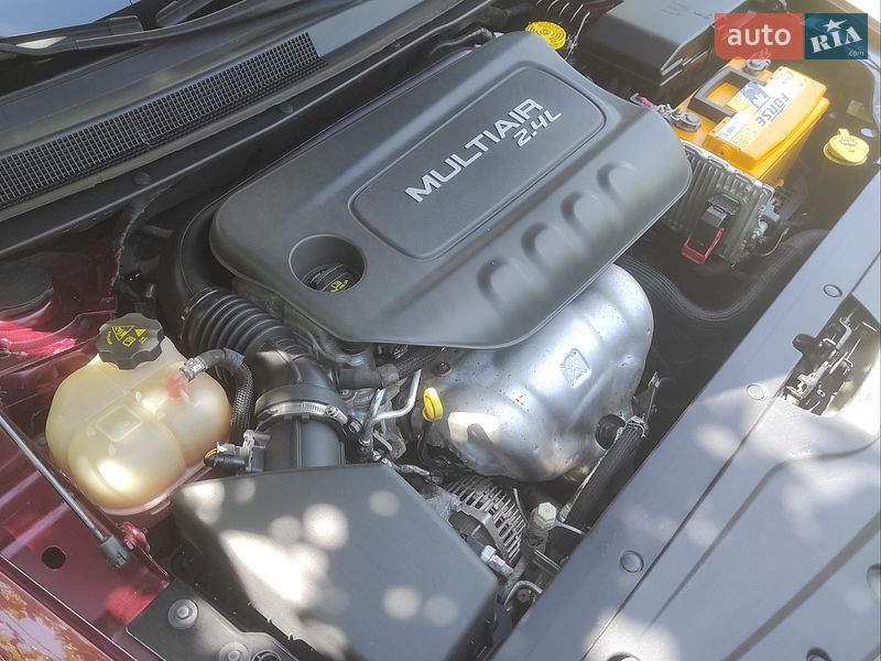 Седан Chrysler 200 2015 в Одесі