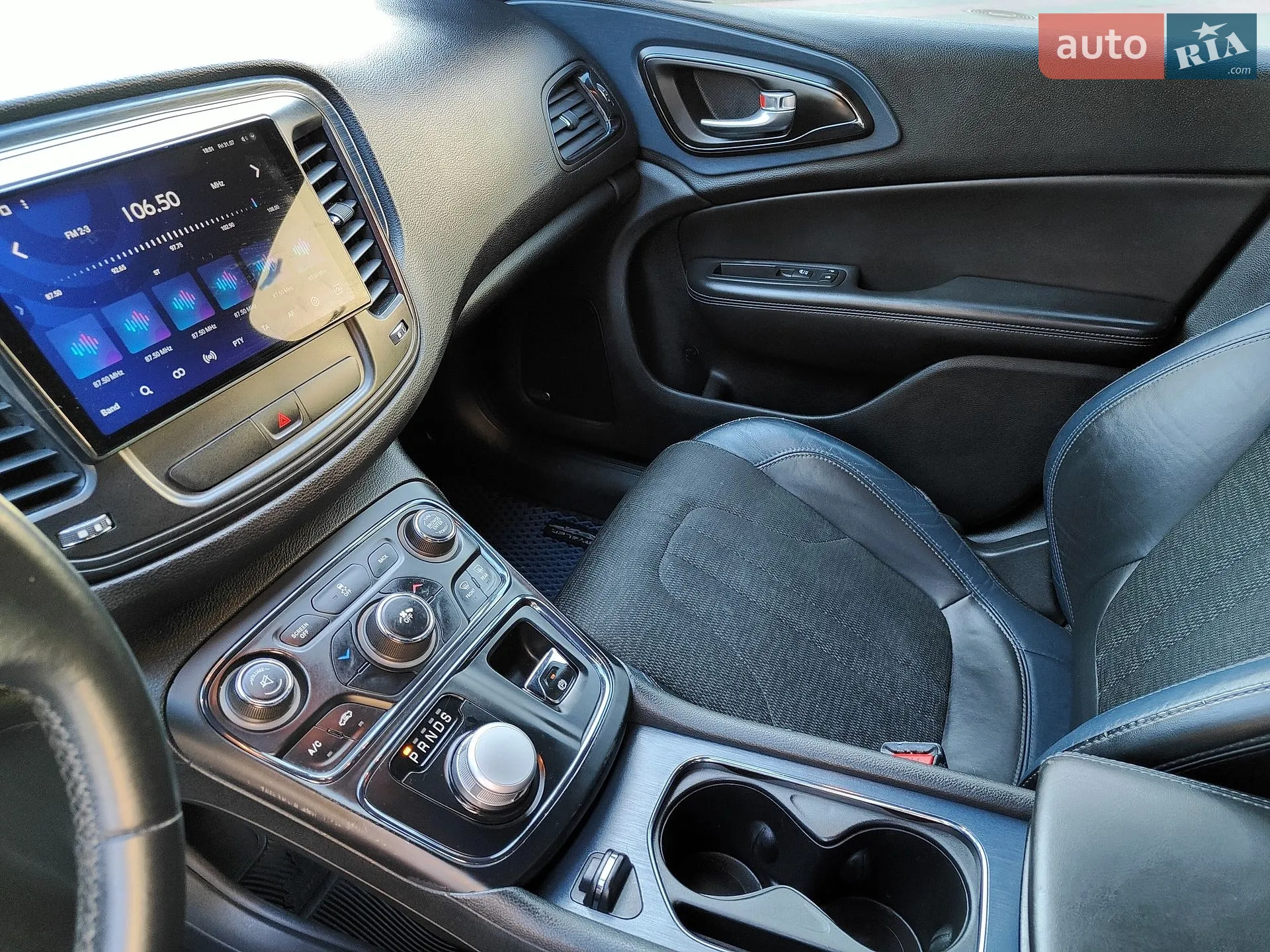 2014 Chrysler 200 - мініатюра 41