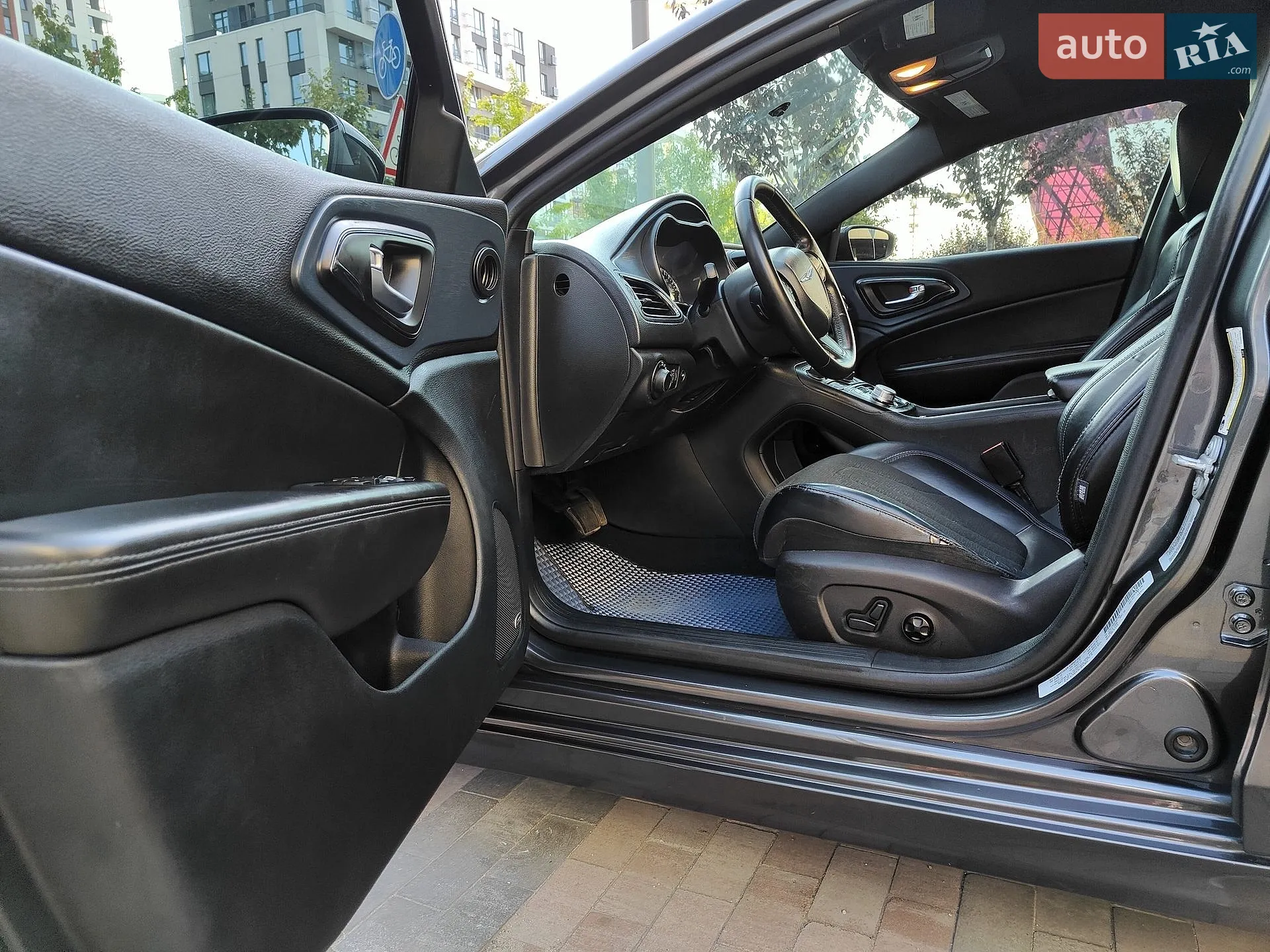 2014 Chrysler 200 - мініатюра 37