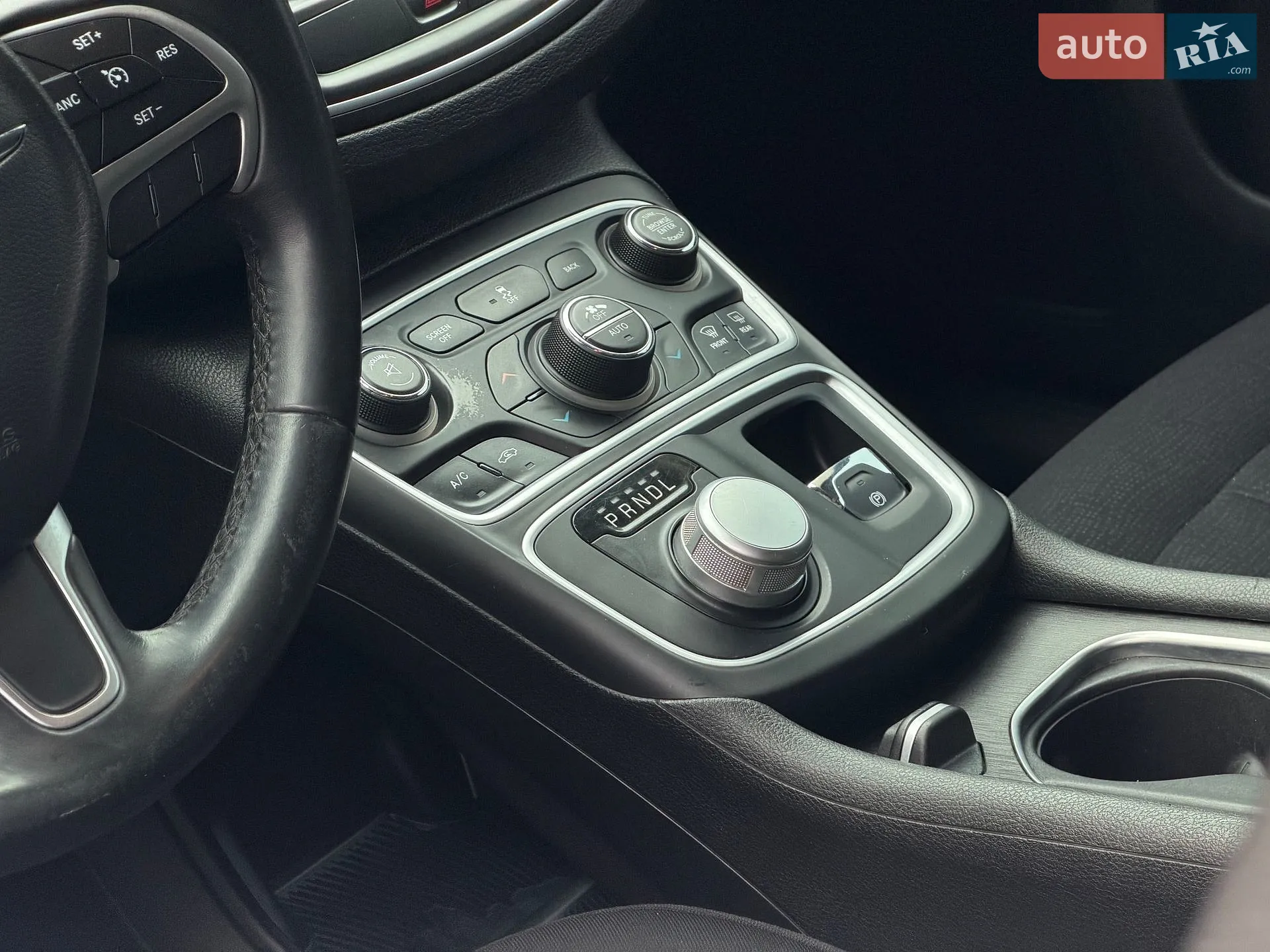 2014 Chrysler 200 - мініатюра 38