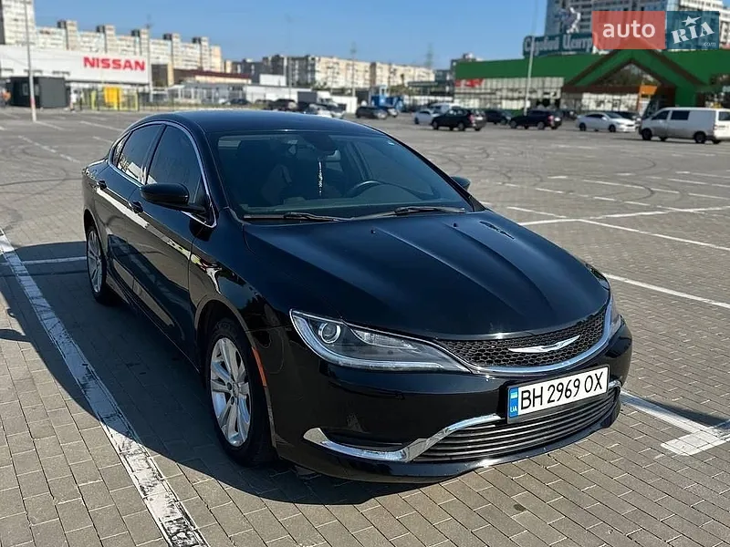 Chrysler 200