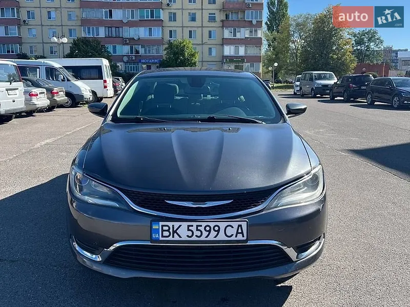 Chrysler 200