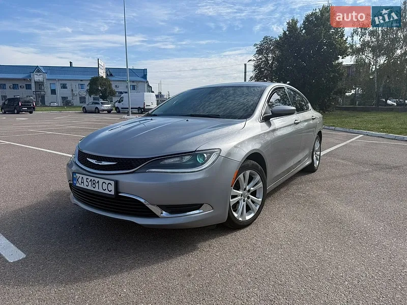 Chrysler 200