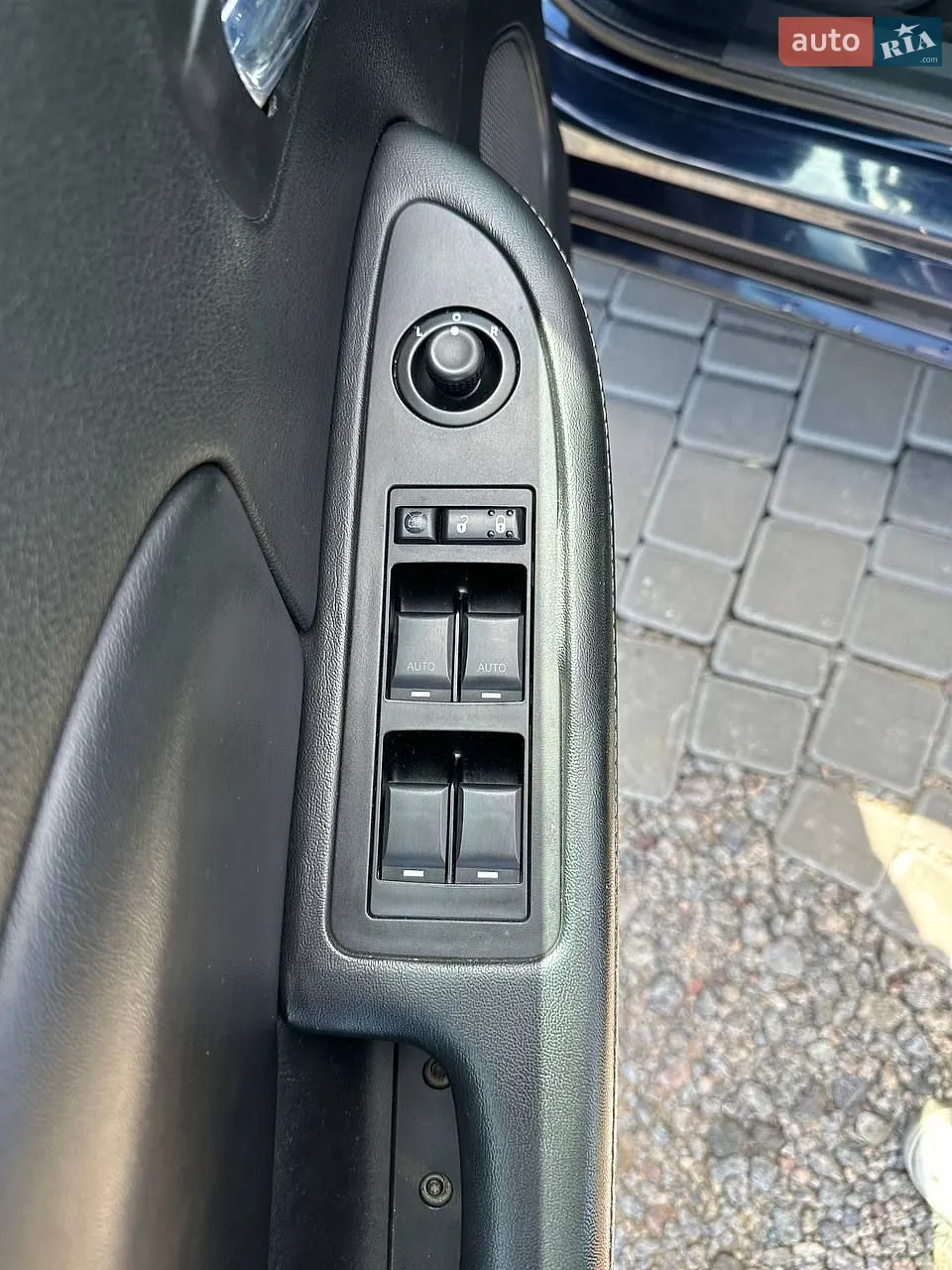 2011 Chrysler 200 - мініатюра 18