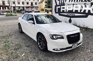 Седан Chrysler 300 S 2015 в Києві