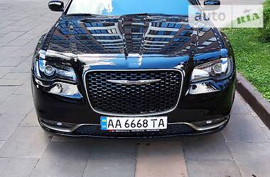 Седан Chrysler 300 S 2016 в Киеве