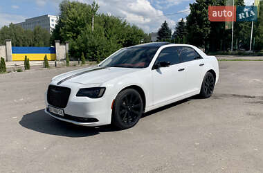 Седан Chrysler 300 S 2018 в 
