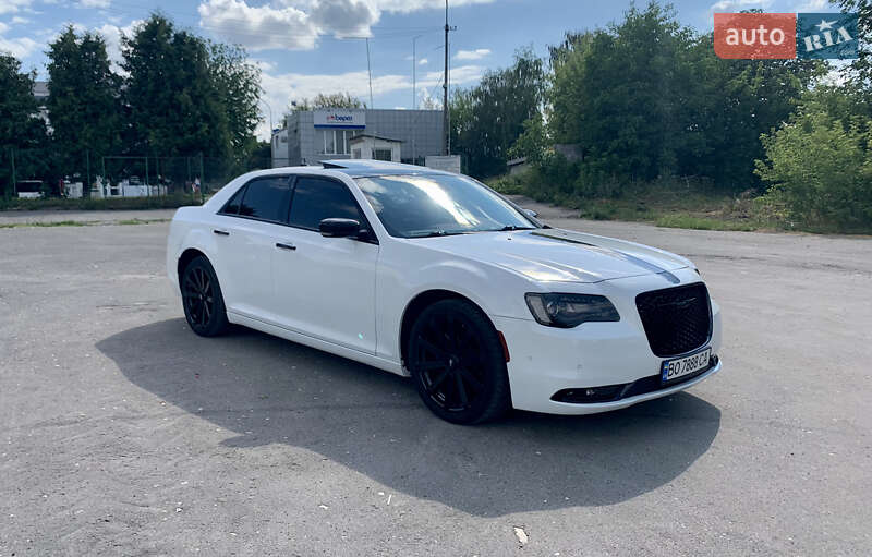 Седан Chrysler 300 S 2018 в Тернополе фото 11 Седан Chrysler 300 S 2018 в Тернополе