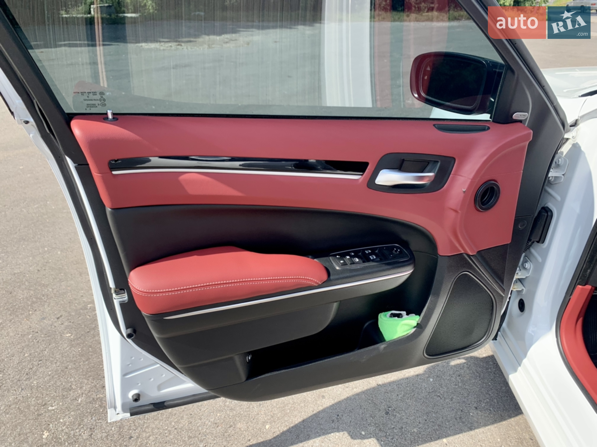2018 Chrysler 300 - мініатюра 33