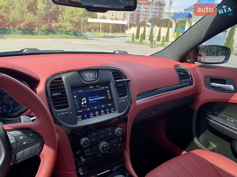 Седан Chrysler 300 S 2018 в Тернополе фото 63 Седан Chrysler 300 S 2018 в Тернополе