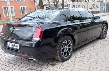 Седан Chrysler 300 S 2015 в 