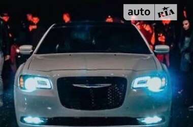 Седан Chrysler 300 S 2016 в Харькове