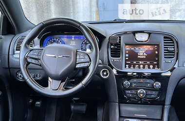 Седан Chrysler 300 S 2016 в Києві