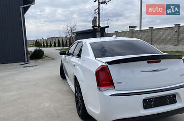 Седан Chrysler 300 S 2016 в 
