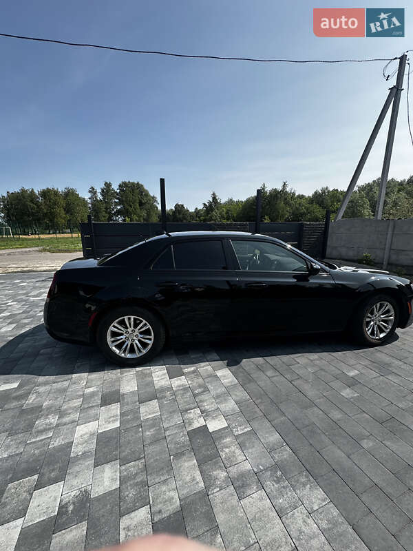 Седан Chrysler 300 S 2015 в Ковеле