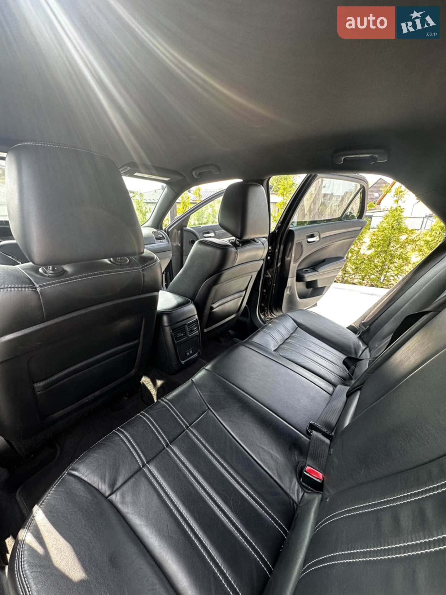 2015 Chrysler 300 - мініатюра 18
