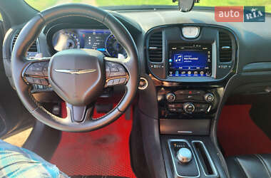 Седан Chrysler 300 S 2015 в 