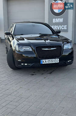 Седан Chrysler 300 S 2015 в Києві