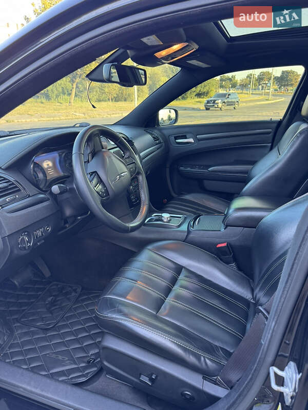 Седан Chrysler 300 S 2015 в Киеве