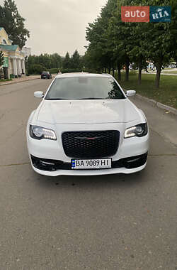 Седан Chrysler 300 S 2022 в 