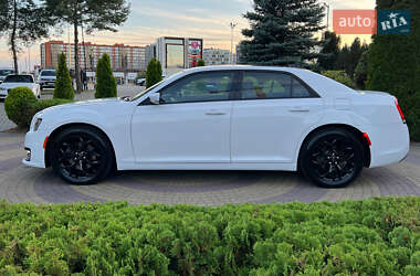 Седан Chrysler 300 S 2015 в 