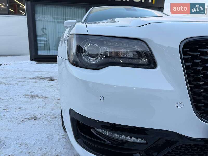 Седан Chrysler 300 S 2022 в Одессе