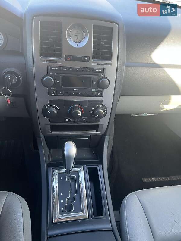 Лімузин Chrysler 300 2007 в Харкові
