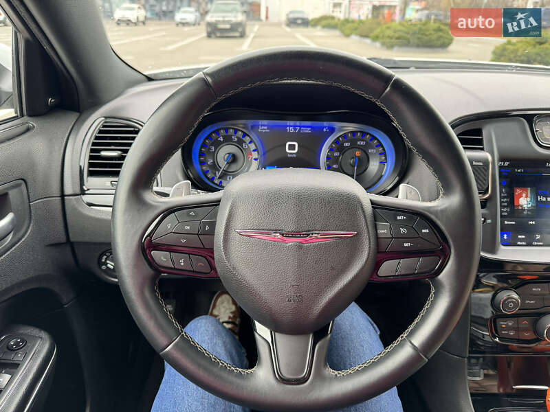 Седан Chrysler 300 2018 в Одессе