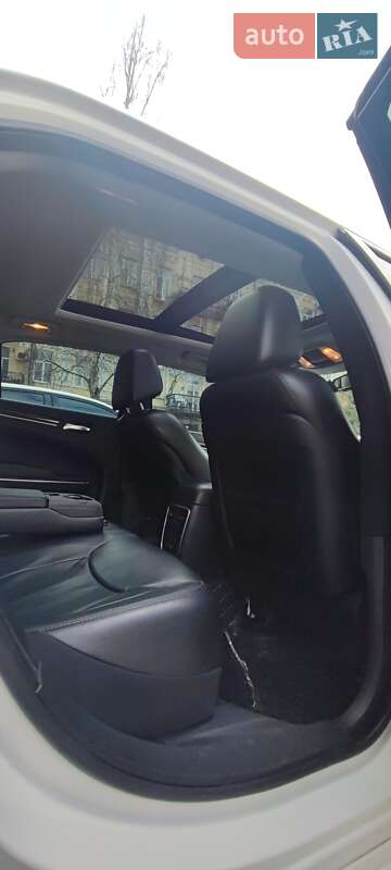 Седан Chrysler 300 2016 в Києві