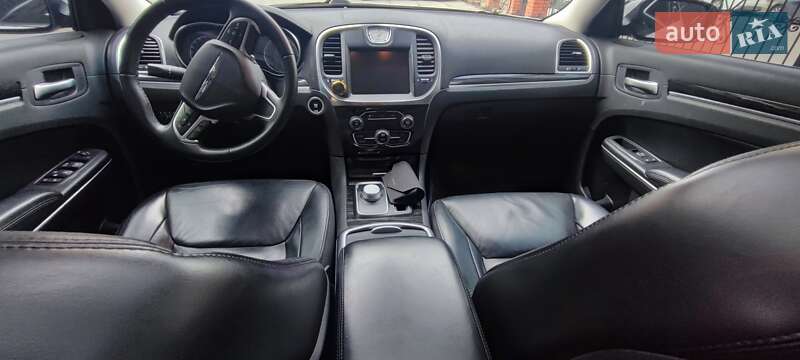Седан Chrysler 300 2016 в Києві
