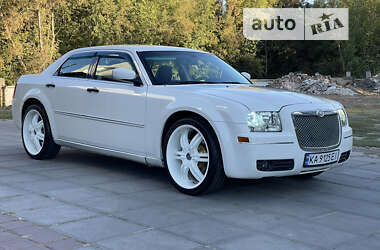 Седан Chrysler 300 2008 в Смілі