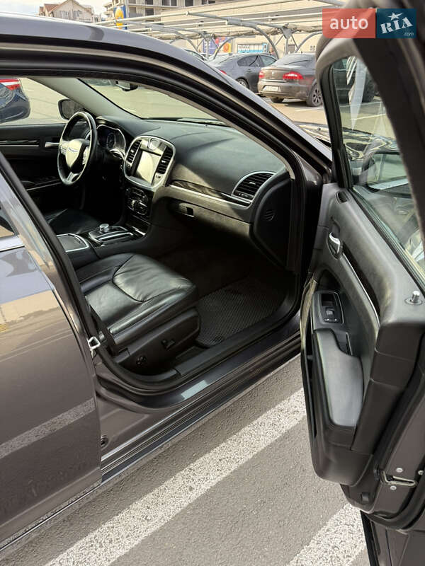 Седан Chrysler 300 2016 в Одессе