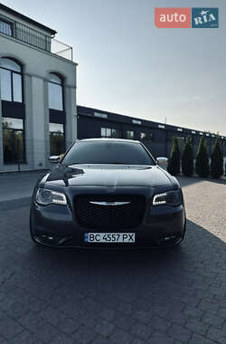 Седан Chrysler 300 2019 в Буске