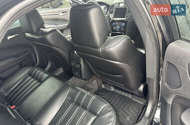 Седан Chrysler 300 2016 в 