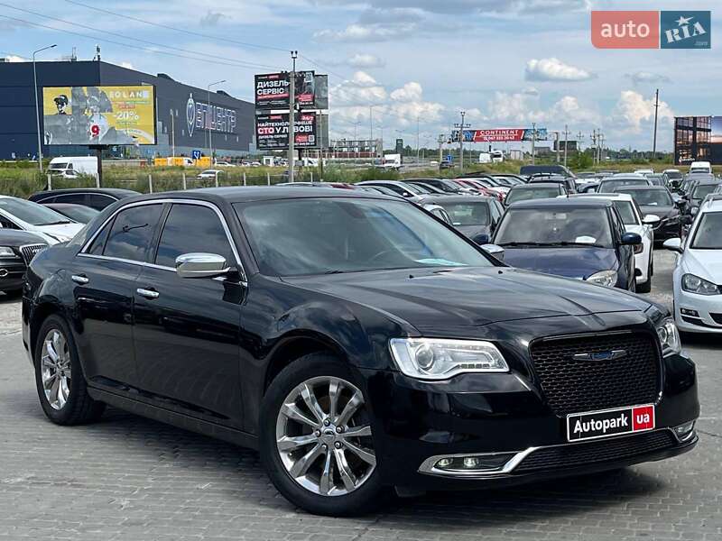 Седан Chrysler 300 2018 в Львове
