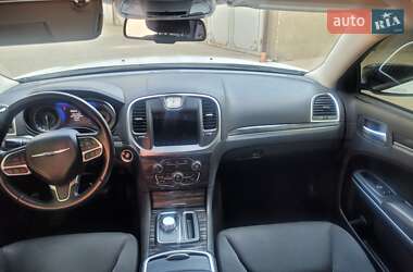 Седан Chrysler 300 2018 в 
